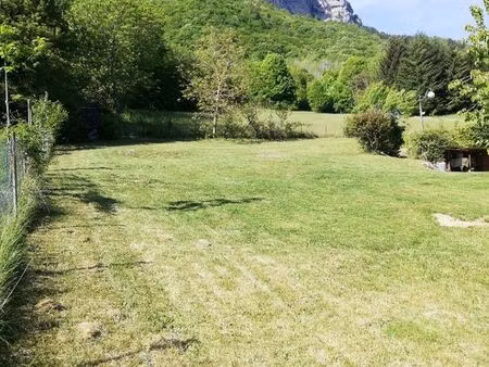 terrain constructible 792 m2