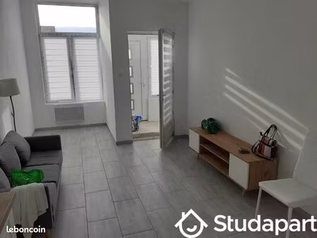 chambre 1 pièce 16 m²