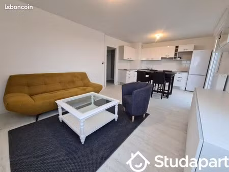 chambre 1 pièce 11 m²