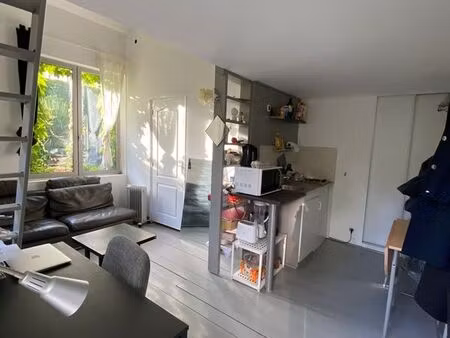 studio meuble