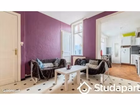 chambre 1 pièce 9 m²
