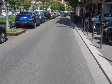 nice-avenue de la californie: garage à vendre en rez-de chau