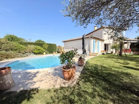 maison t5 de 153 m2 avec piscine et double garage - eaunes