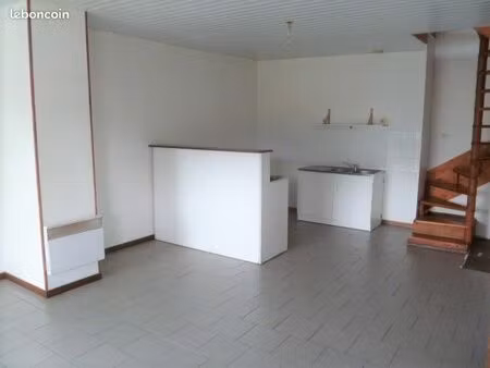 maison 2 chambres avec jardin - proche a23 et commodités