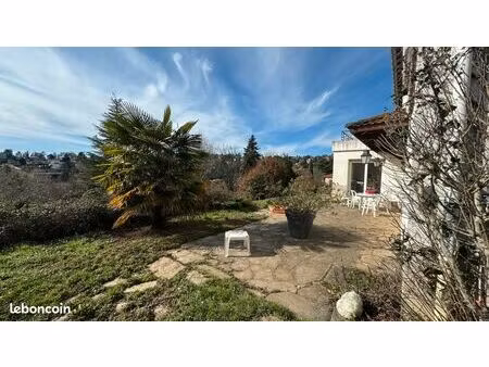 maison 230m2 - 2 400m2 de terrain- 5 chambres