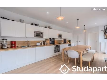 chambre 1 pièce 11 m²