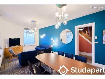 chambre 1 pièce 12 m²