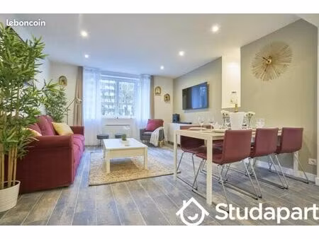 chambre 1 pièce 14 m²