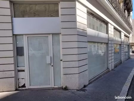 local commercial 378 m²