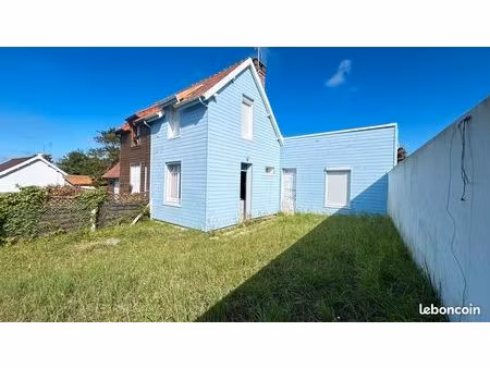 maison mitoyenne 1 côté à rénover avec jardin privé