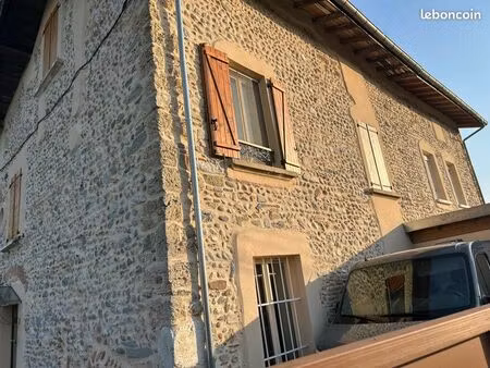 maison en pierre