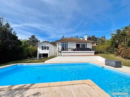 maison 7 pièces 141 m²