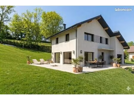 villa contemporaine neuve – volumes & potentiel – dpe aa
