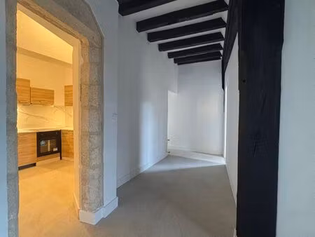 t3 de 80 m² entièrement rénové — cordes-sur-ciel  cœur de la cité médiévale