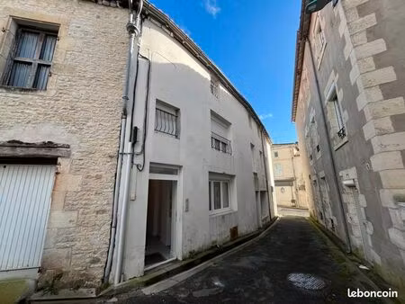 immeuble 105 m² mauze sur le mignon