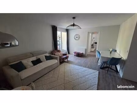superbe 3 pièces 64 m² entièrement rénové - gare à 3 minutes à pied
