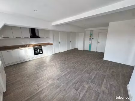 appartement  t3 dans une résidence avec place de parking
