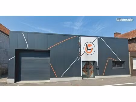 local d’activité / hangar 140 m²