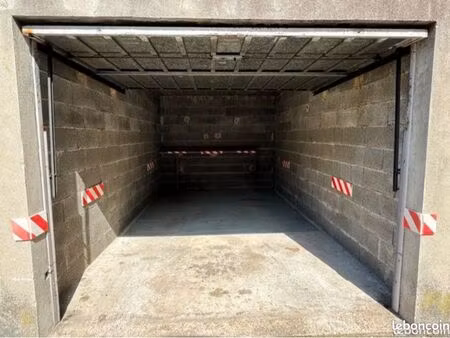 location garage individuel avec accès toute hauteur