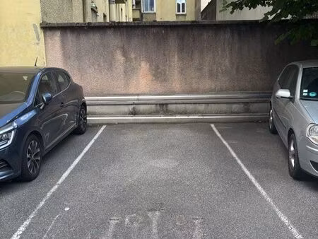 place de parking sécurisé à louer