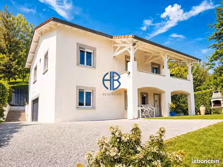 propriété 7 pièces 160 m²