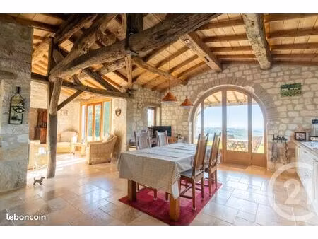 maison 8 pièces 205 m²