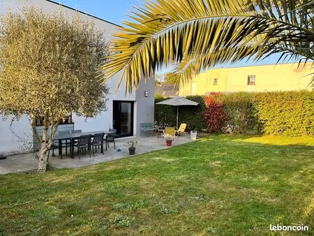 maison 6 pièces 157 m²