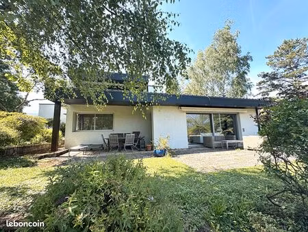 villa 7 pièces 195 m²