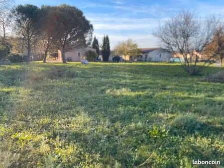 terrain 2 010 m² labruguiere