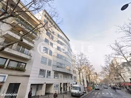 bureaux 422 m²