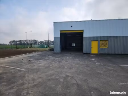 entrepôt / local d’activité 300 m² avec parking fermé - la remaudiere