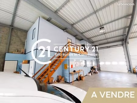 local 325 m²