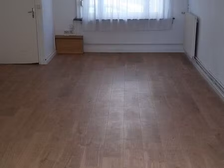 coup de cœur – maison 1930 rénovée – 88 m² – cour plantée + terrasse – hyper centre la mad