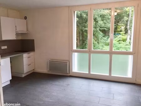 studio rénové 27 m2 quartier résidentiel