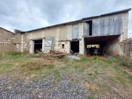 bâtiment 1 pièce 150 m²
