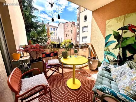 t4 avec garage croix-rousse