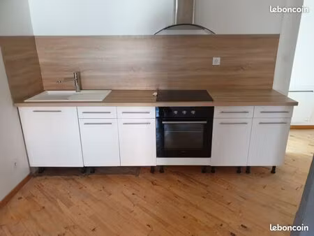 28m2 - chambre séparée - calme & lumineux - hyper centre montbéliard