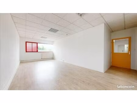 bureau 29 m²