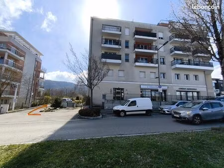 a louer - place de parking extérieure sécurisée annecy/seynod