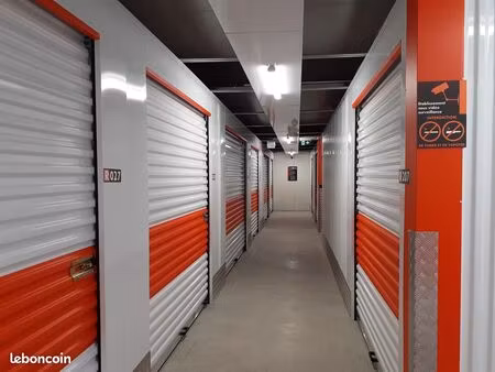 box de stockage à louer – sécurisé – accès facile – bonneville / cluses