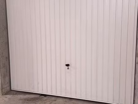 à louer garage à vétraz-monthoux