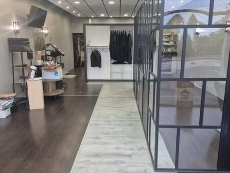 local commercial 90m2 à louer