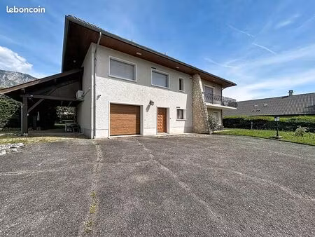 maison 8 pièces 185 m²