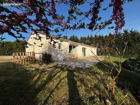 ? maison lumineuse plain-pied – 111 m² + pièce évolutive – terrain 2 500 m² – 15 min berge