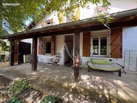 maison 5 pièces 151 m²