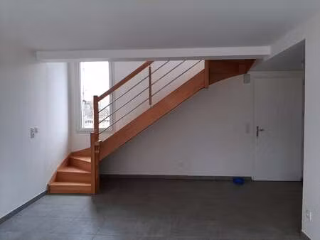 location maison à laval (53000) : à louer / 82m² laval