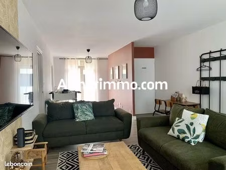 maison 10 pièces 247 m²