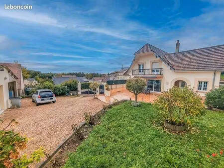maison t7 de 200m2 - avec piscine et grand terrain