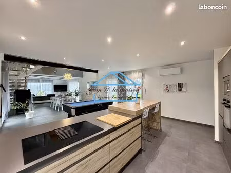 maison 6 pièces 196 m²