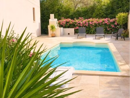 belle opportunité : grande maison rénovée  piscine et deux logements